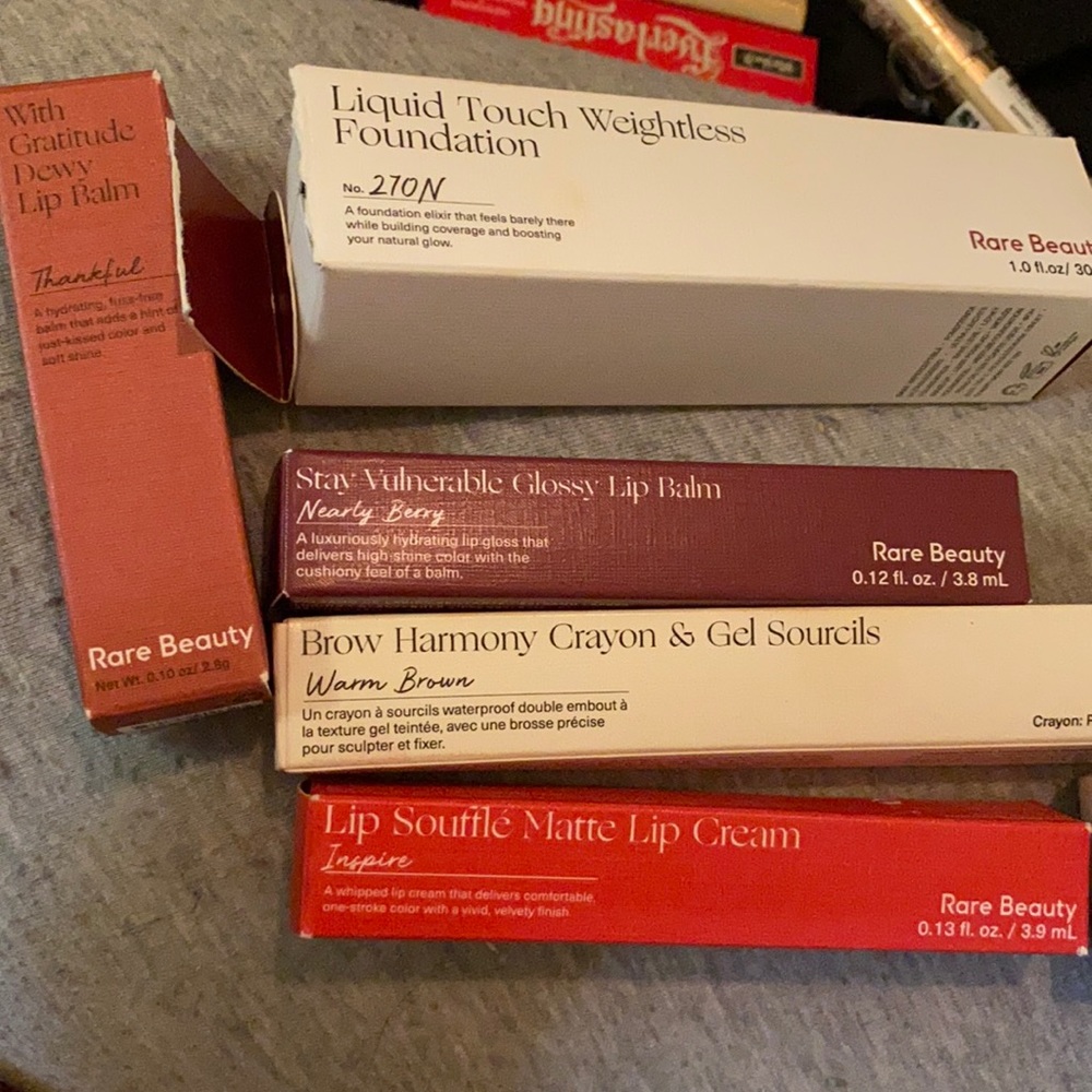 Selena Gomez Rare Beauty set